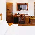 The Allen Hotel