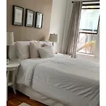 Beautiful 2Br - Heart Of Manhattan