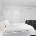 5Th Ave Suites