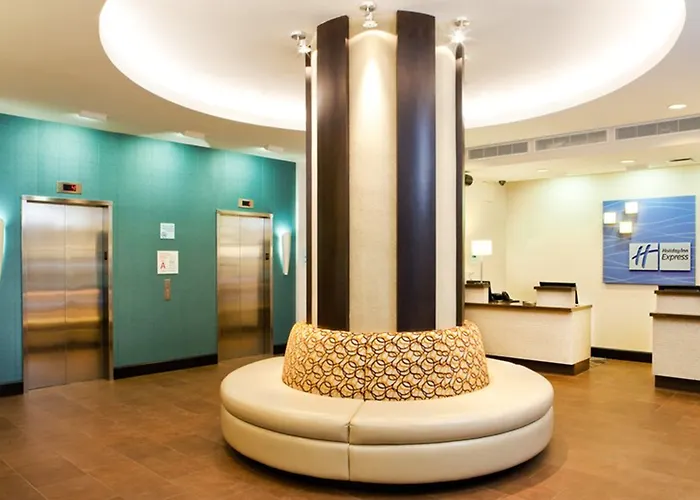 Holiday Inn Express - Times Square South By Ihg