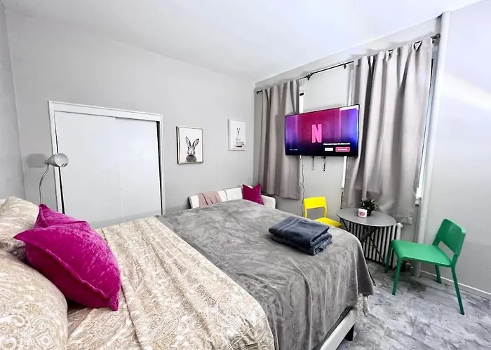 Cozy Apt In Heart Manhattan #20