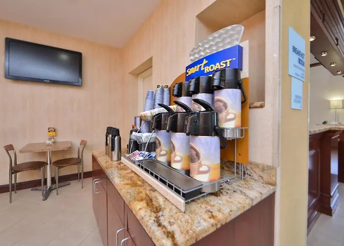 Holiday Inn Express LaGuardia ARPT
