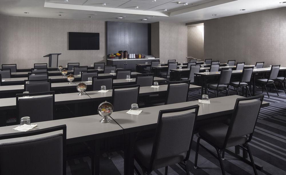 Courtyard By Marriott Manhattan/central Park