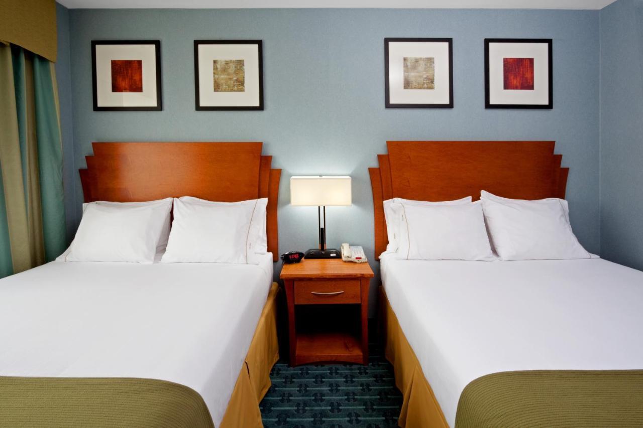 Hotel Express Laguardia Airport, An Ihg 3*