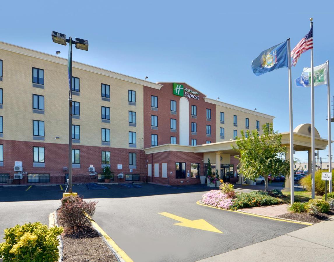 Hotel Holiday Express Kennedy Airport, An Ihg 3*