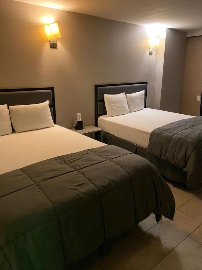 Hotel Henny 3*