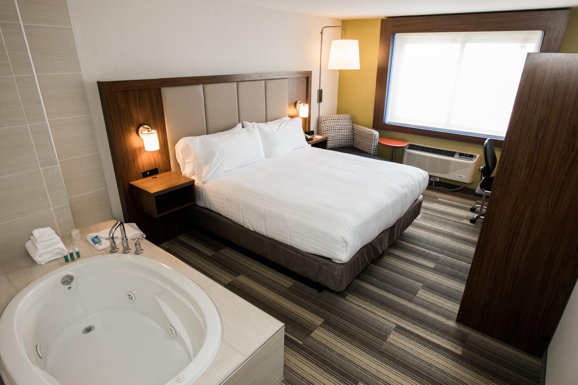 Hotel Express Laguardia Airport, An Ihg New York