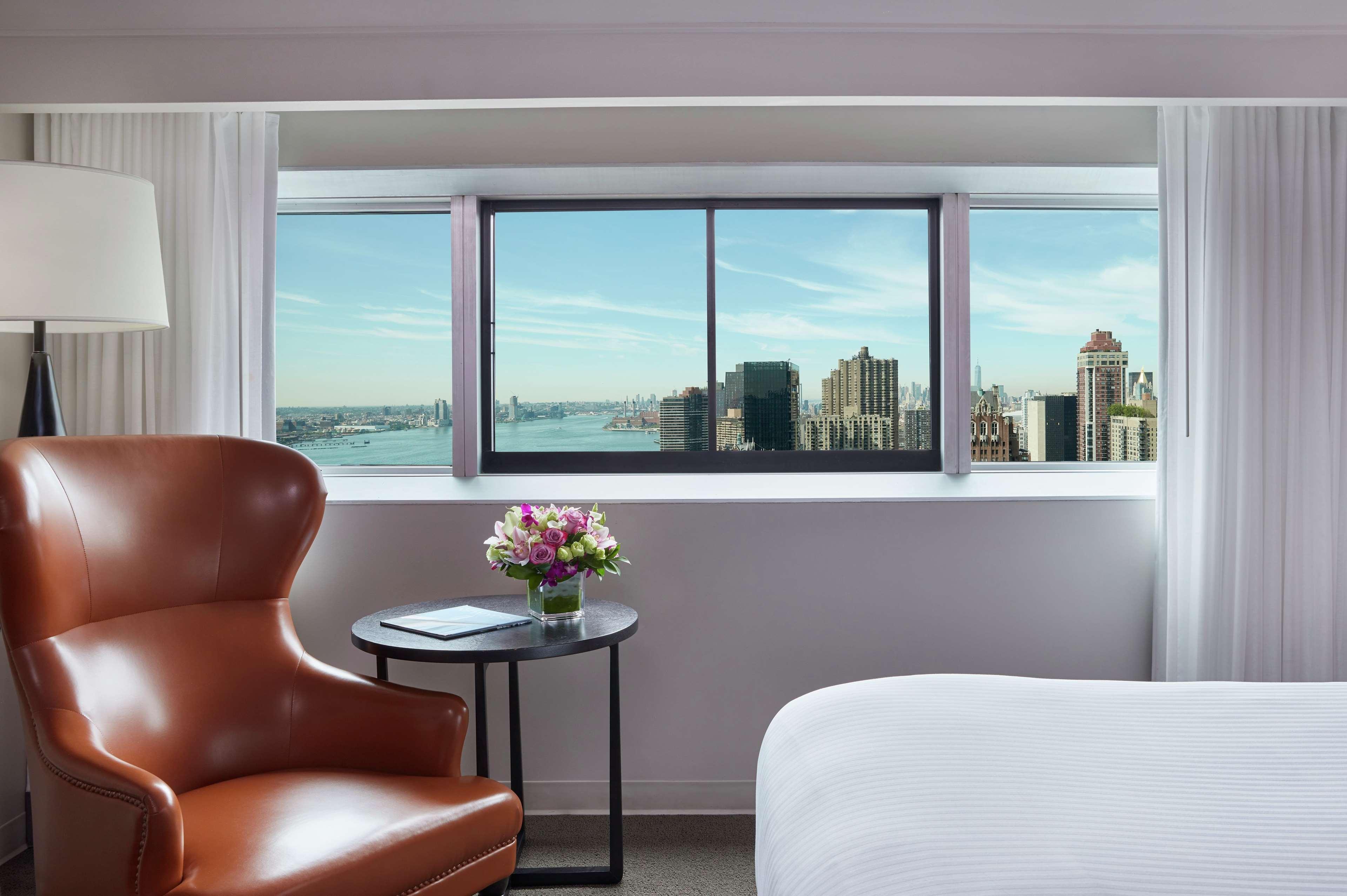 Millennium Hilton One Un Plaza 4*