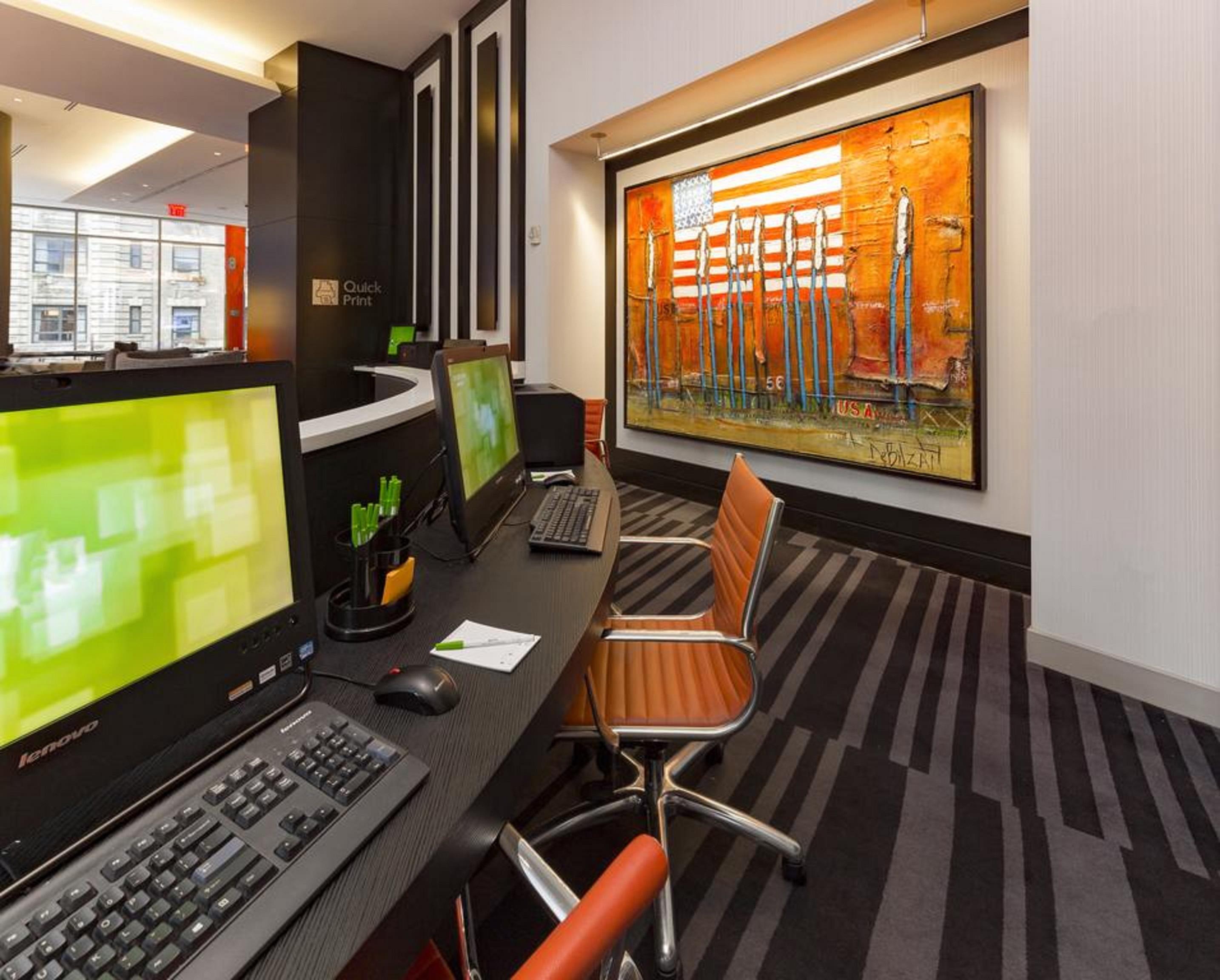 Courtyard By Marriott Manhattan/central Park Hotel