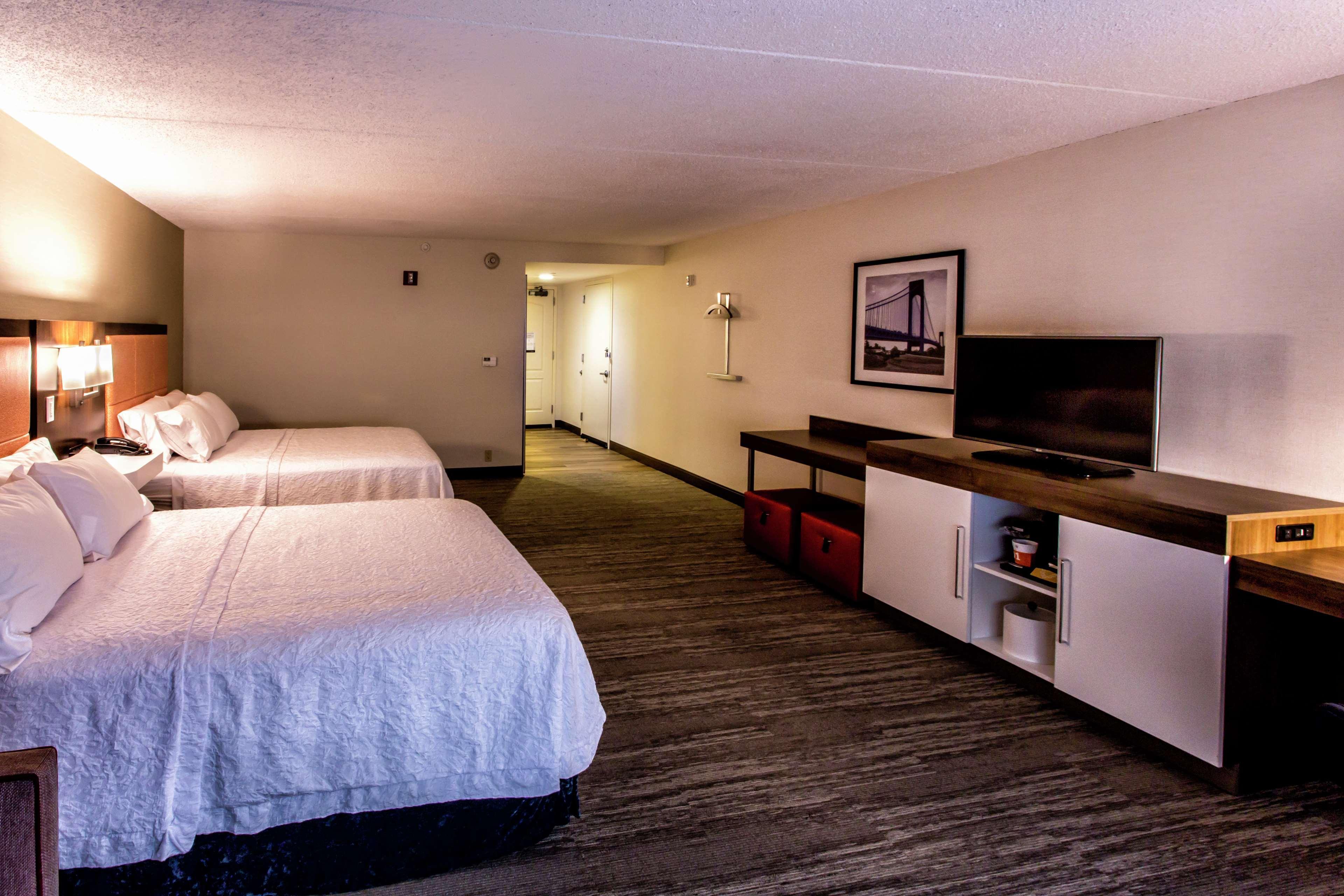 Hotel Hampton & Staten Island
