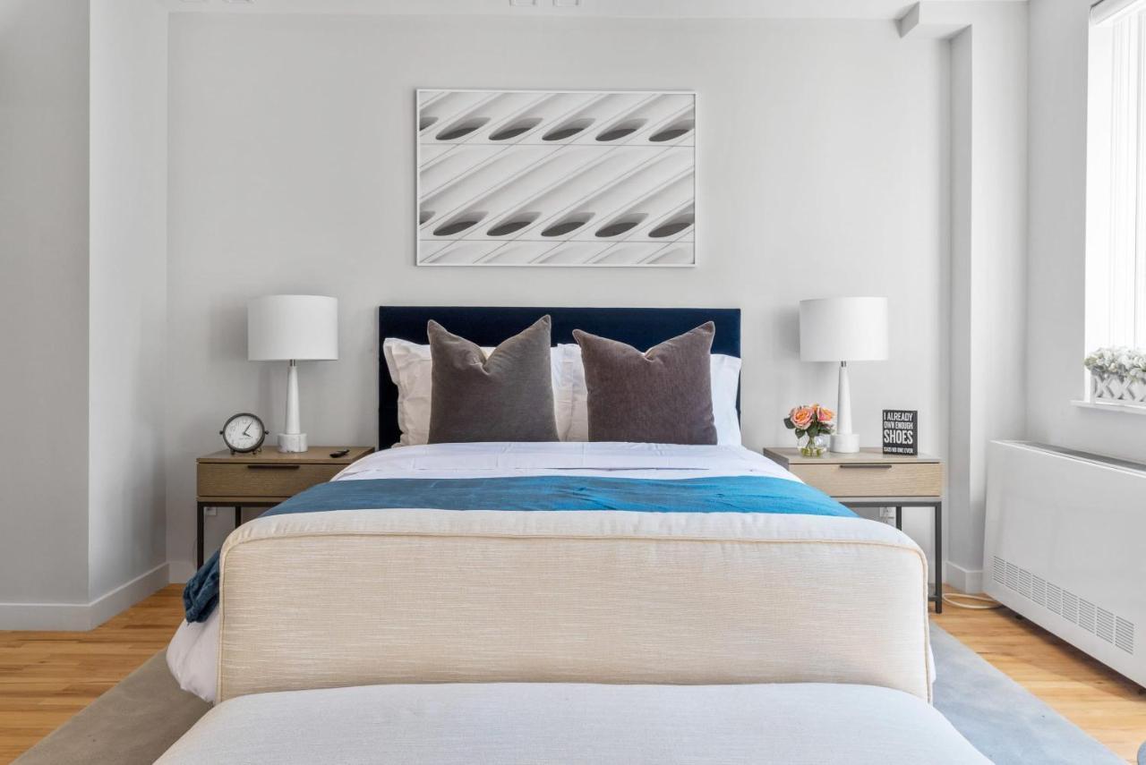 Ferienhaus Luxe Studio In Upper East Side With Charming Juliet Balcony New York