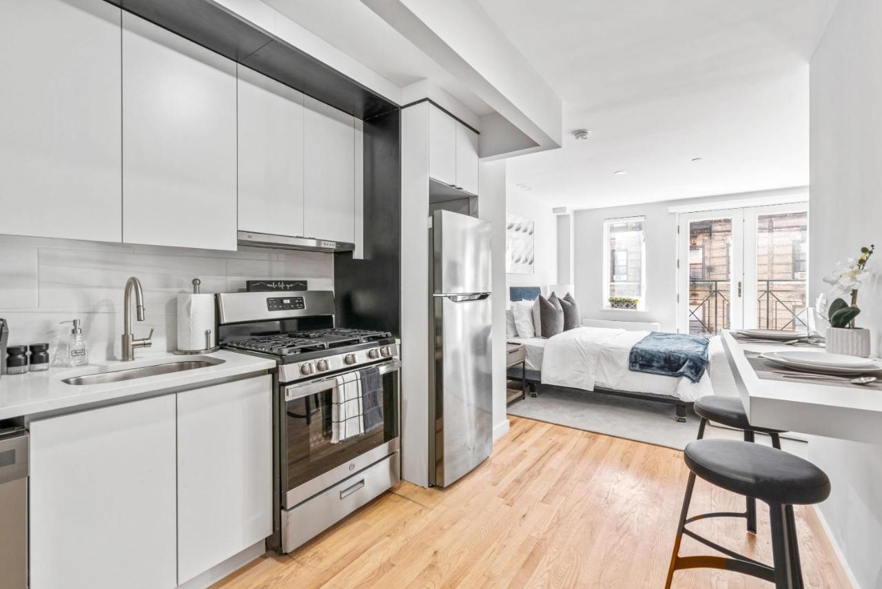 Luxe Studio In Upper East Side With Charming Juliet Balcony Ferienhaus