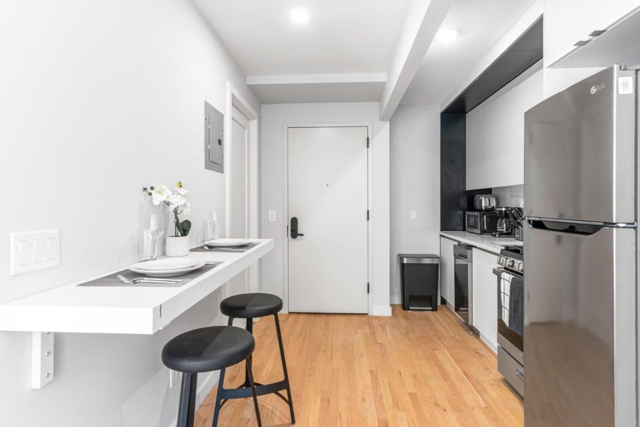 Ferienhaus Luxe Studio In Upper East Side With Charming Juliet Balcony New York