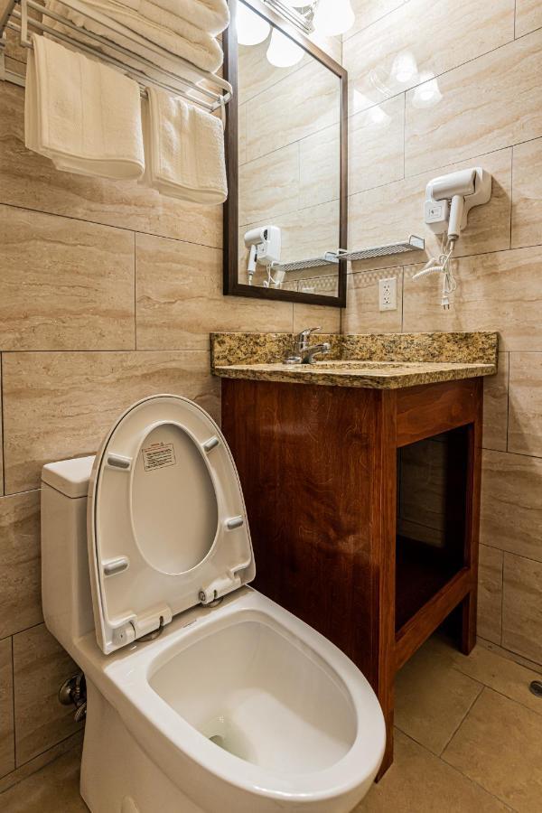 Hotel Astoria Laguardia 3*