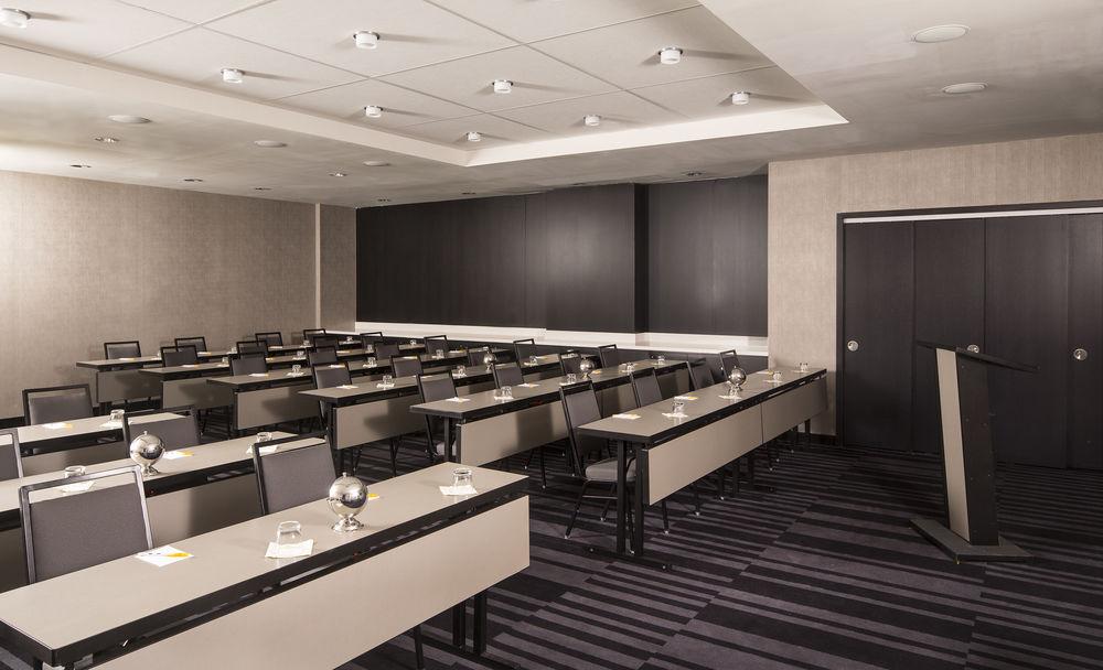 Courtyard By Marriott Manhattan/central Park Hotel New York