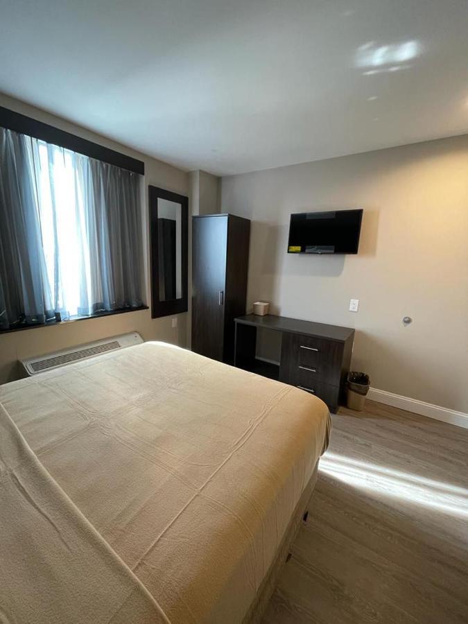 Hotel Royal Bronx New York