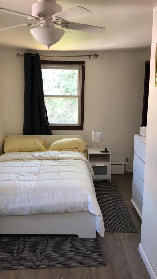 Cozy With Private Bathroom Privatunterkunft