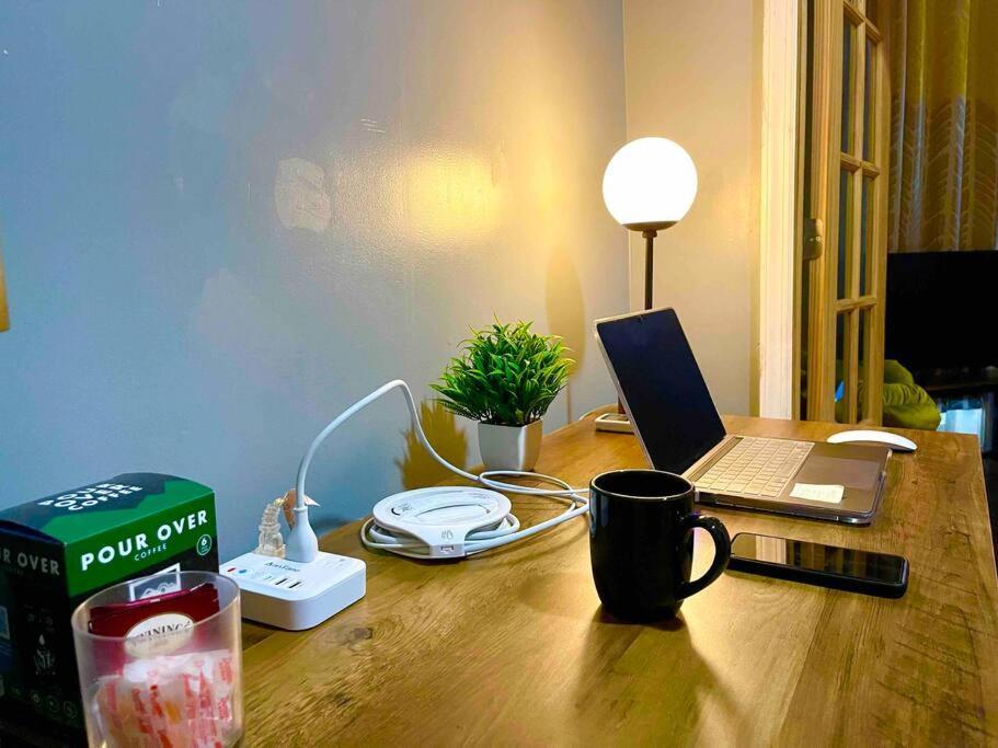 Cozy Staycation - Brooklyn Close To Train Stations