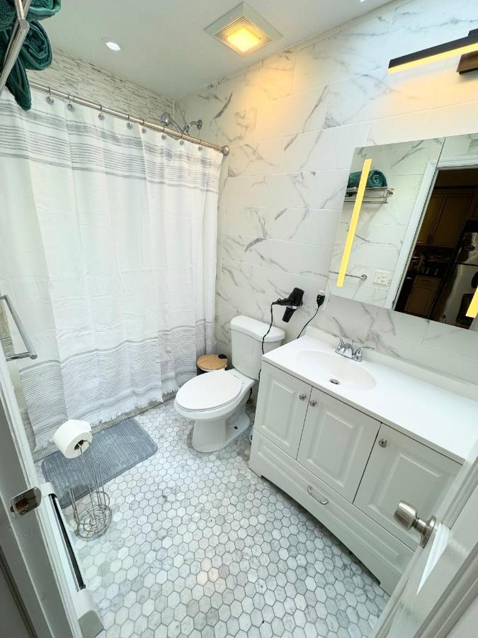 The Waltham Private & Bathroom John F Kennedy Jfk Lga Airport Manhattan Penn Station Bullet-train 15 Min * New York