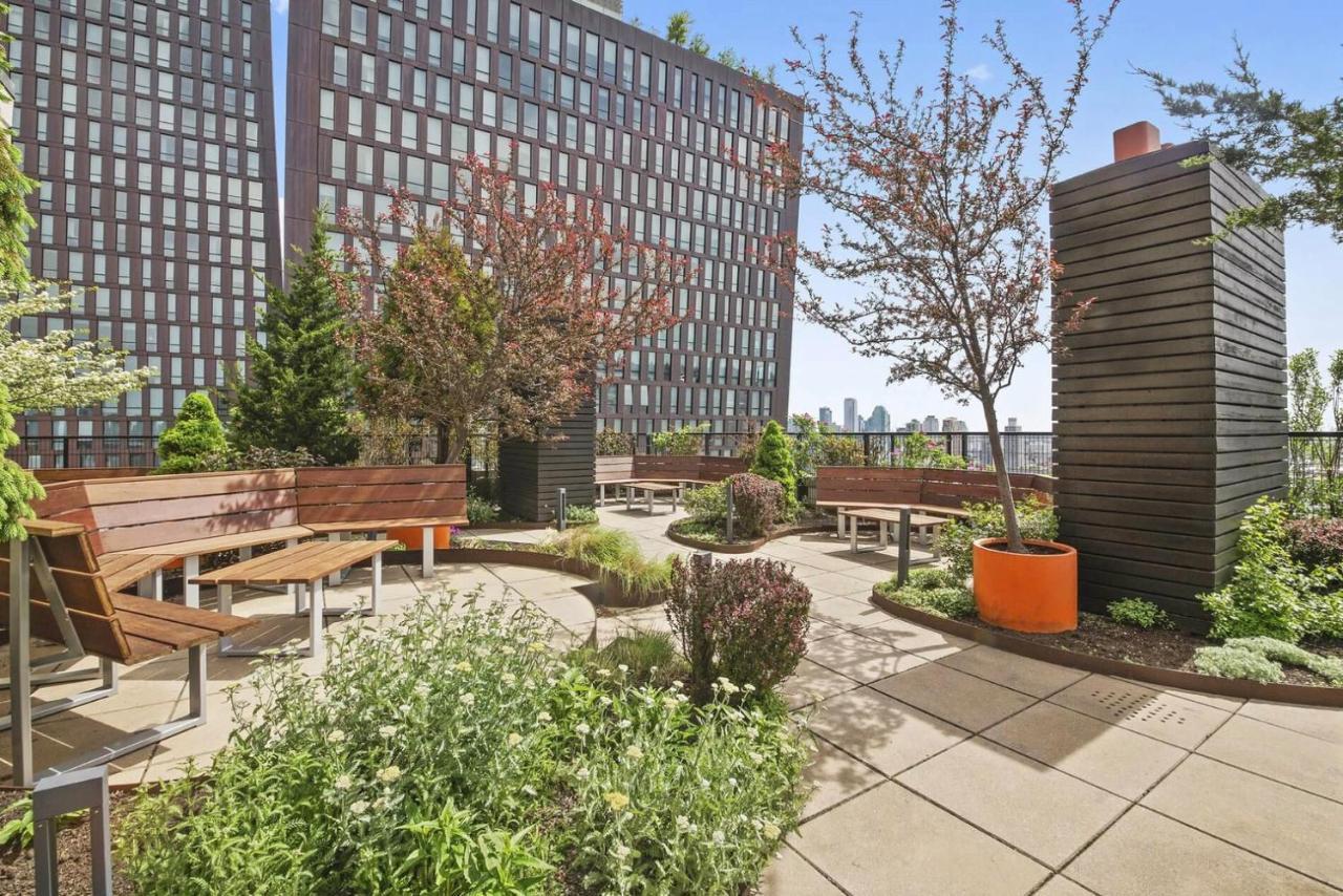Midtown East 1br W Gym Nr East River Esplanade Nyc-1382