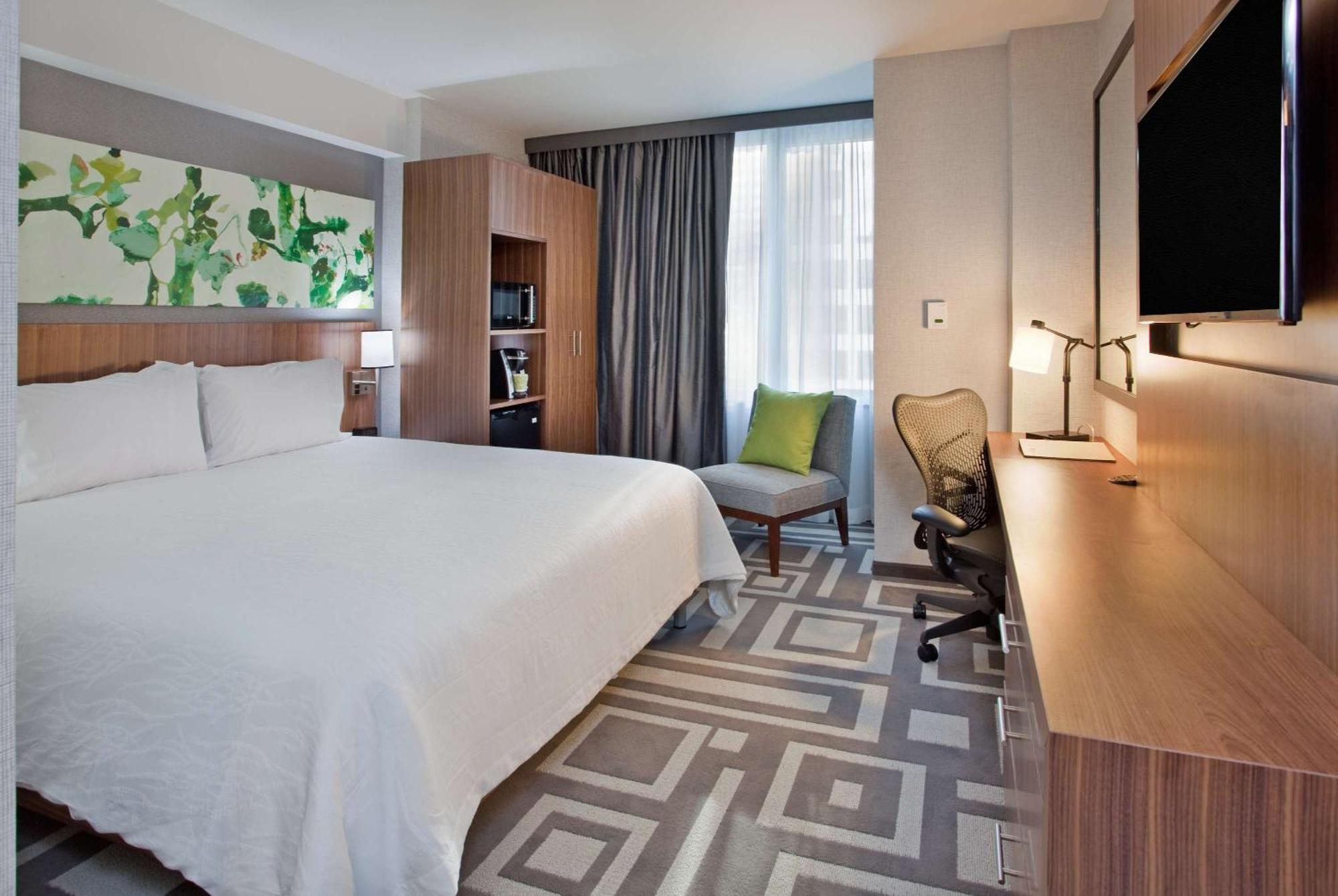 Hilton Garden Central Park South Hotel