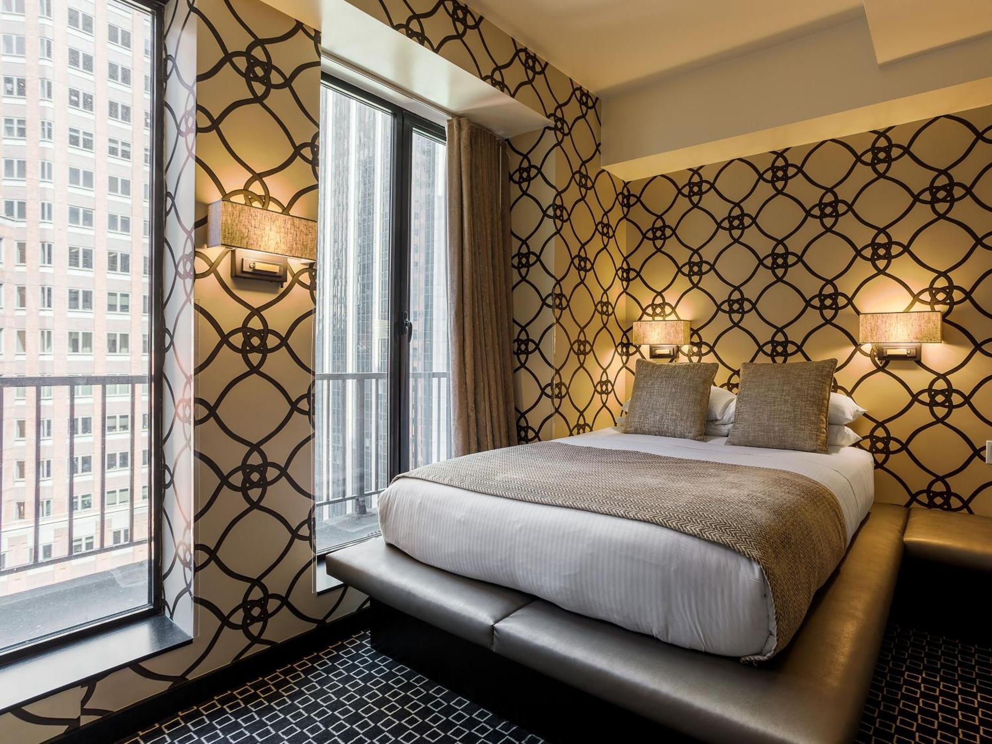 Hotel 45 Times Square 3*