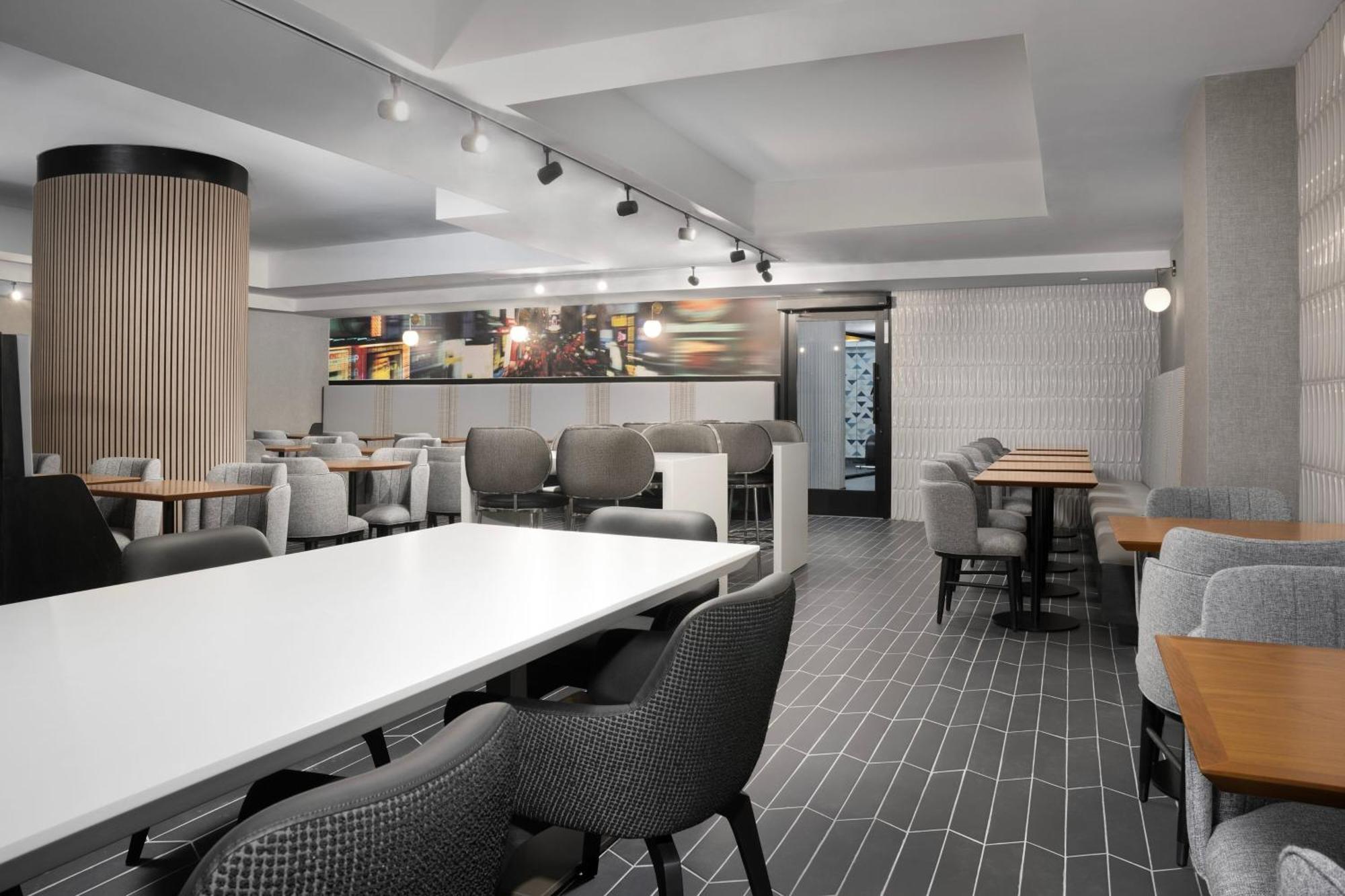 Springhill By Marriott Manhattan Times Square Hotel 3*