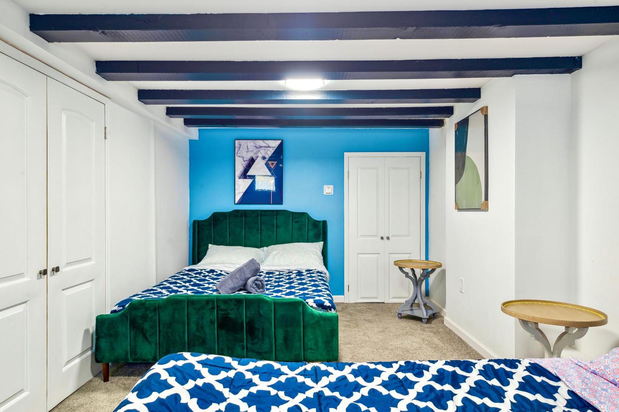 2 Bedroom Cozy Gem Manhattan