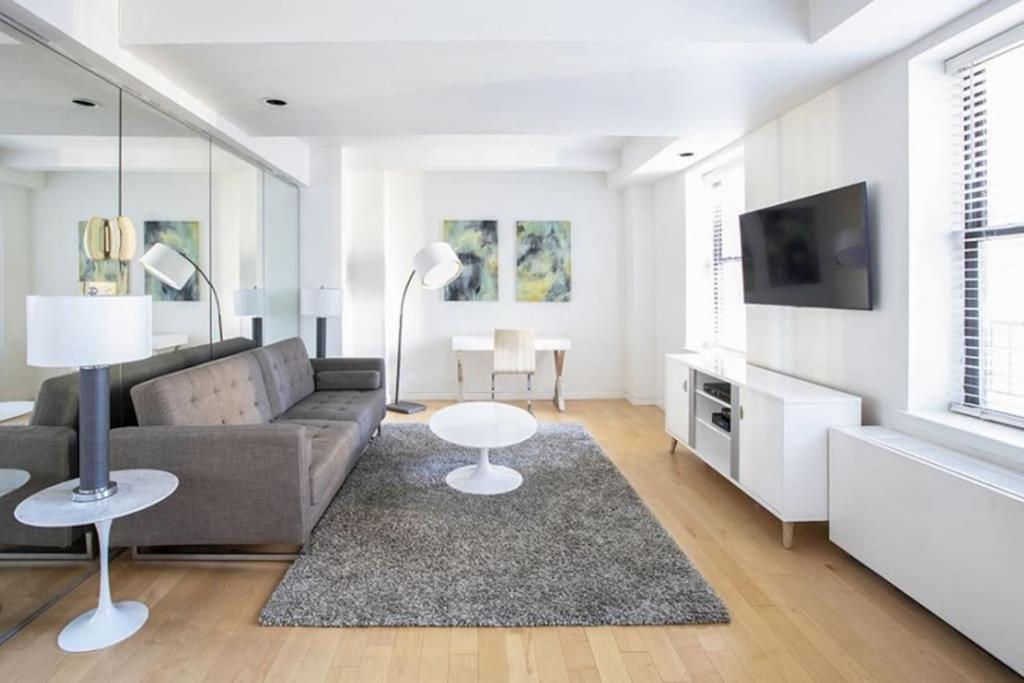 Airy 1br & 1bth - Manhattan Nyc New York