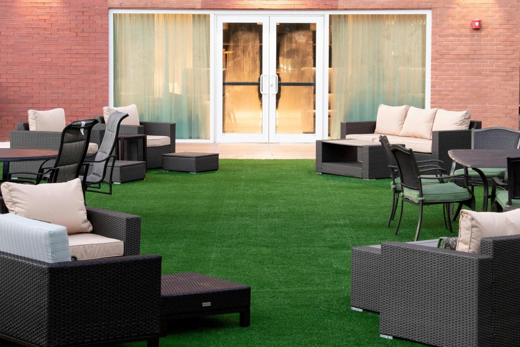 Courtyard By Marriott Queens/fresh Meadows 3* New York