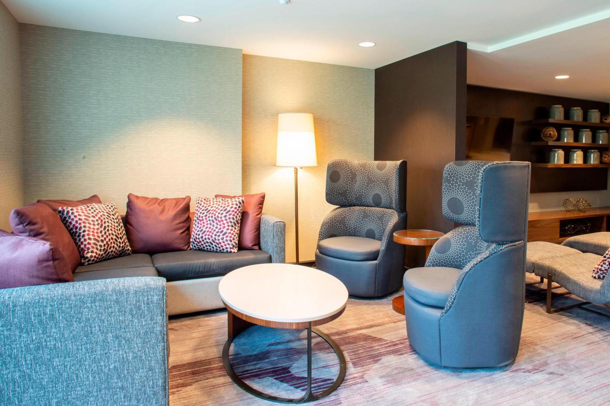 Courtyard By Marriott Queens/fresh Meadows 3*