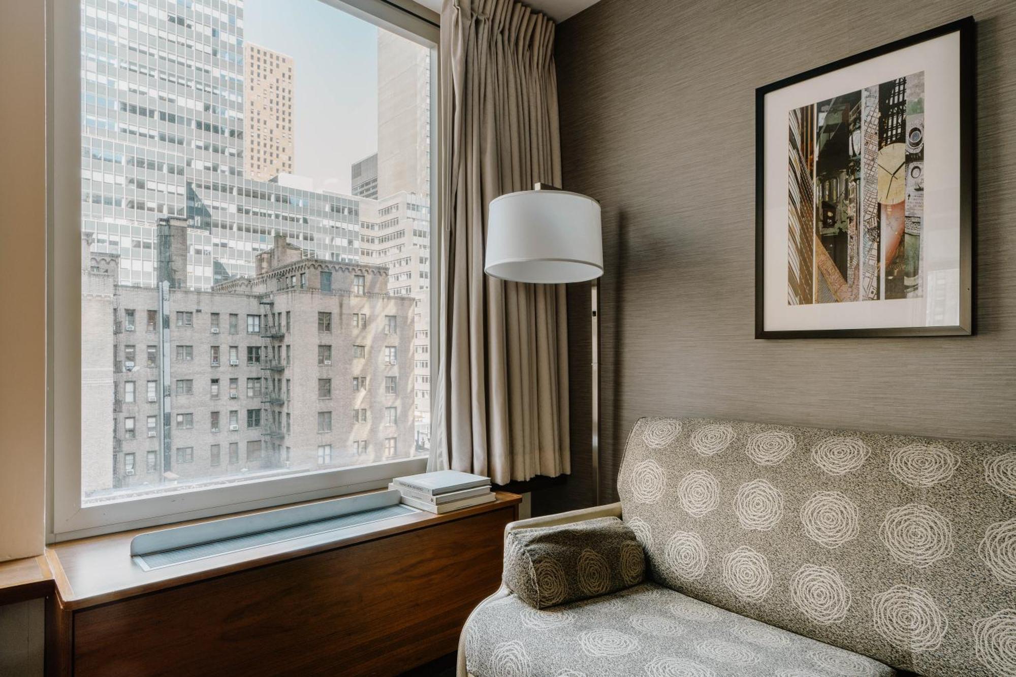 Boutique At Grand Hotel 4*