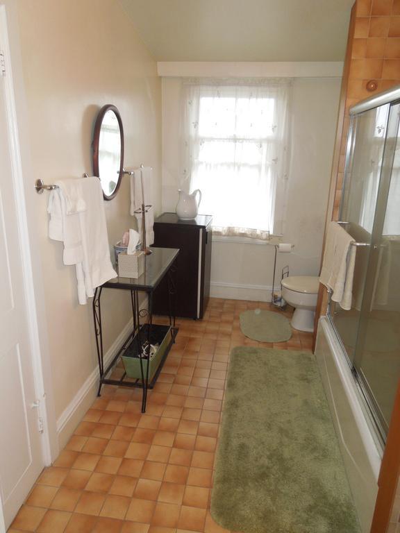 Bed & Breakfast Victorian Bed & Breakfast Of Staten Island 4*