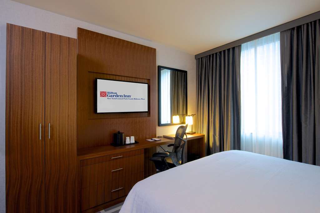 Hilton Garden Central Park South 3*
