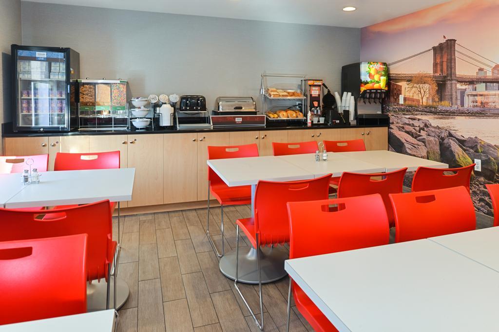 Hotel Red Lion And Brooklyn New York