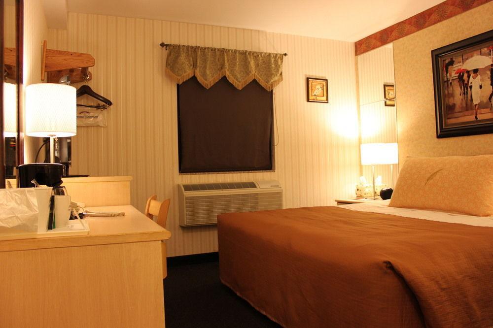 Flushing Central 88 Hotel 2*