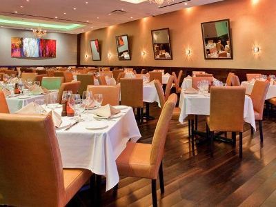 Hilton Garden Central Park South 3*