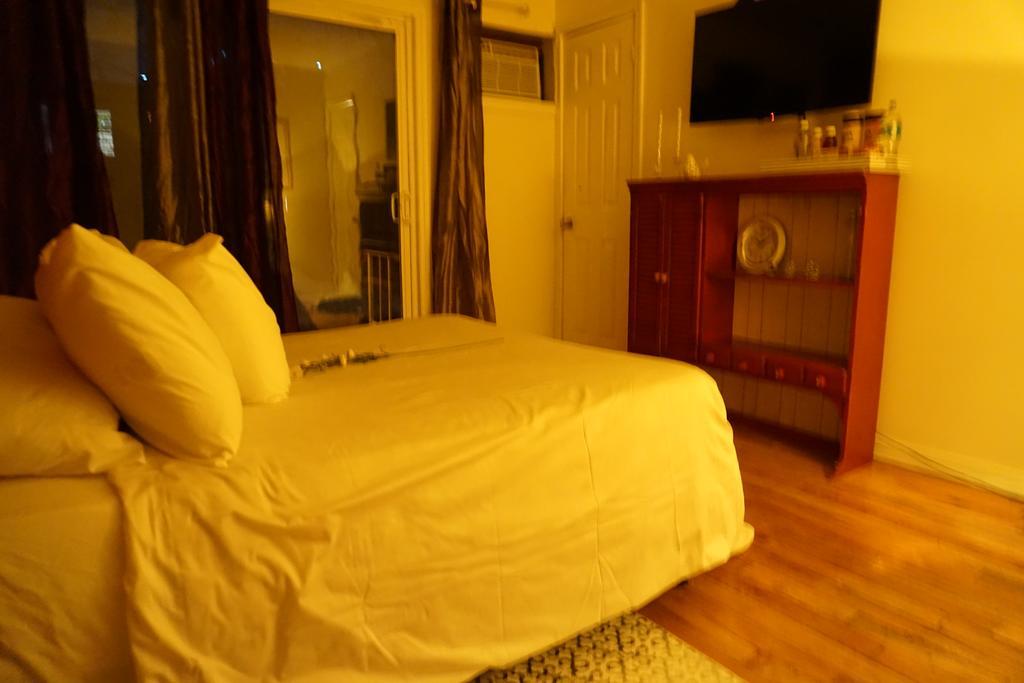 The Chauncey House Hostel *