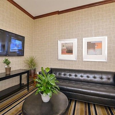 Express Laguardia Airport, An Ihg 3*