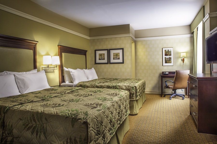Hotel The At City 3*
