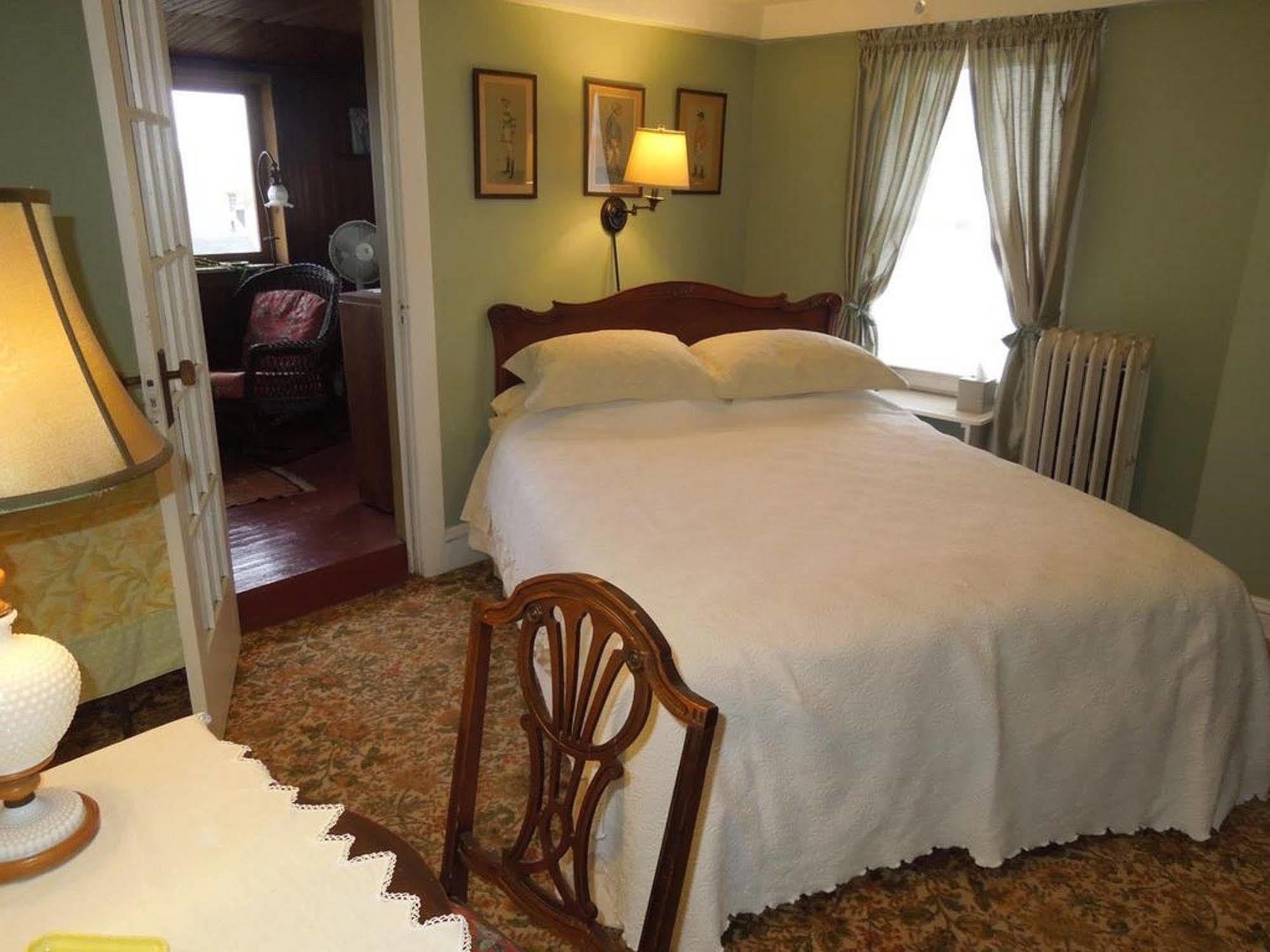 Victorian Bed & Breakfast Of Staten Island New York
