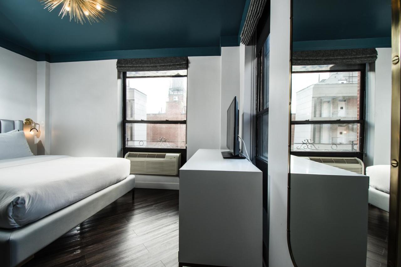 Hotel The At City