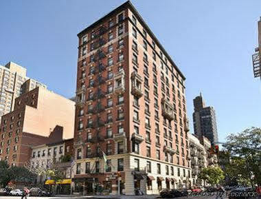 Hotel The At City 3*