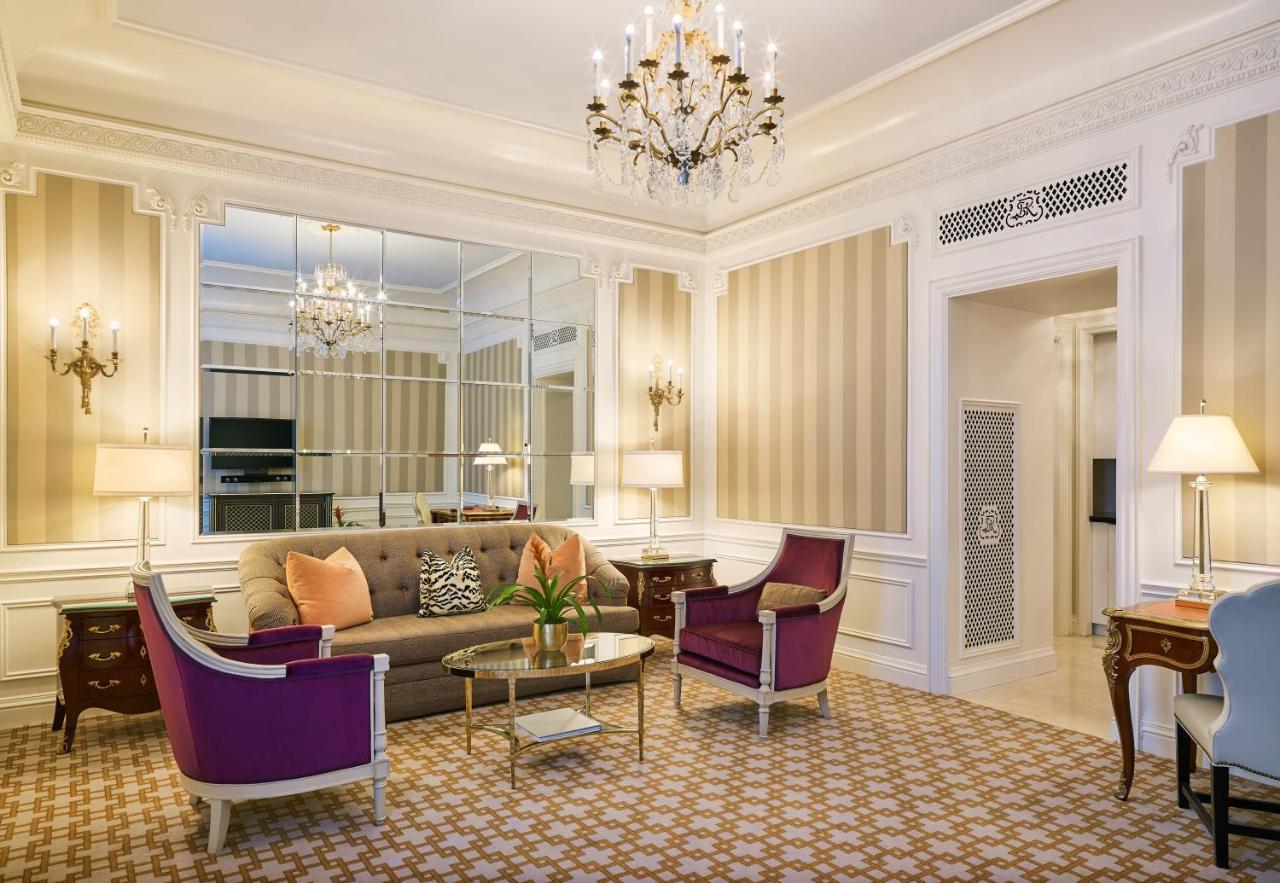 Hotel 5th & 55th Club