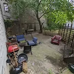 Williamsburg Private Room With Garden