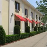 Surfside Three Motel