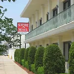 Surfside Three Motel