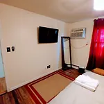 Pleasant Place Rooms
