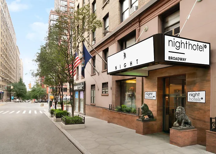 Night Hotel Broadway
