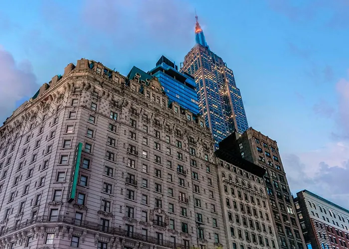 Martinique New York On Broadway, Curio Collection By Hilton